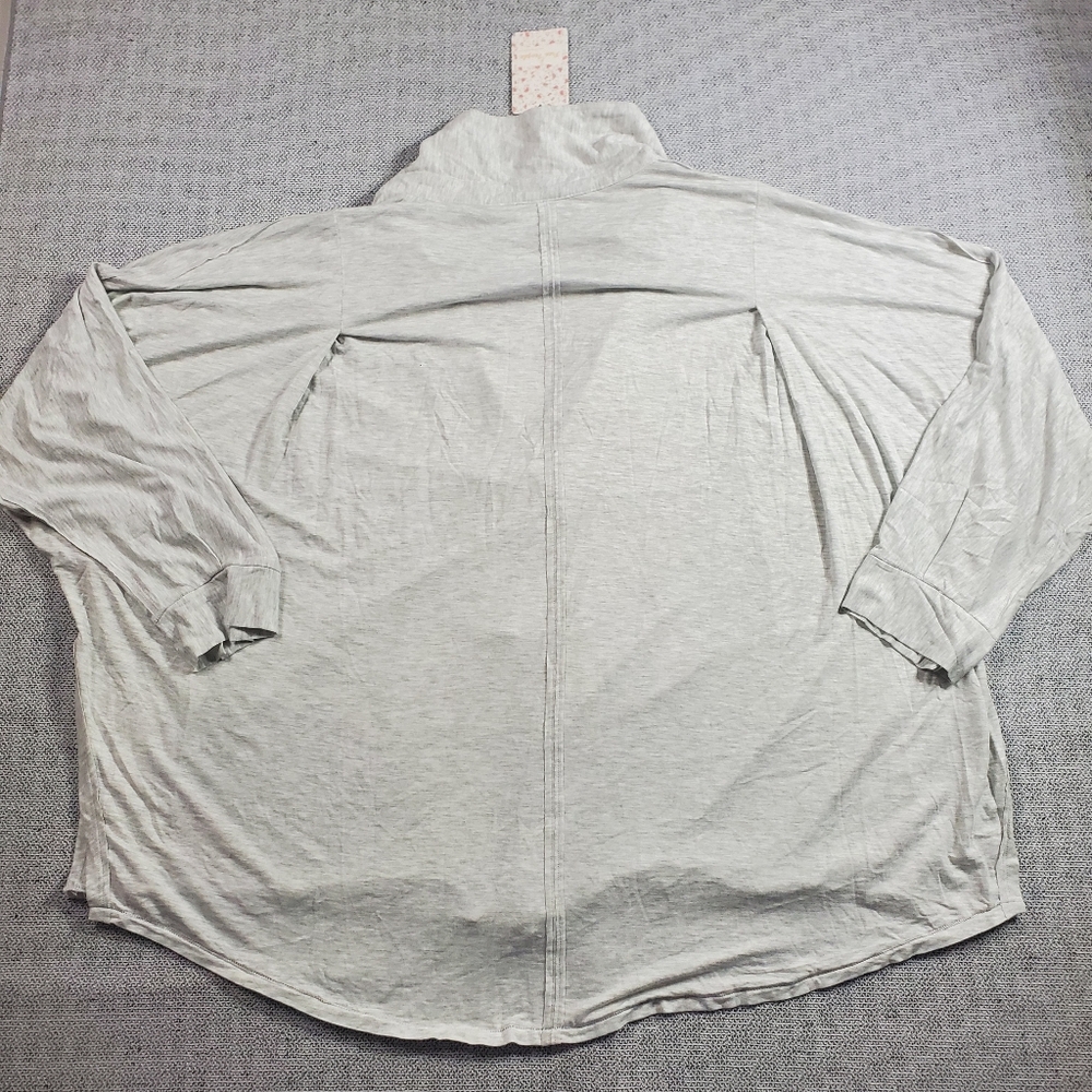 Free People Lighweight Top - Picture 3 of 8